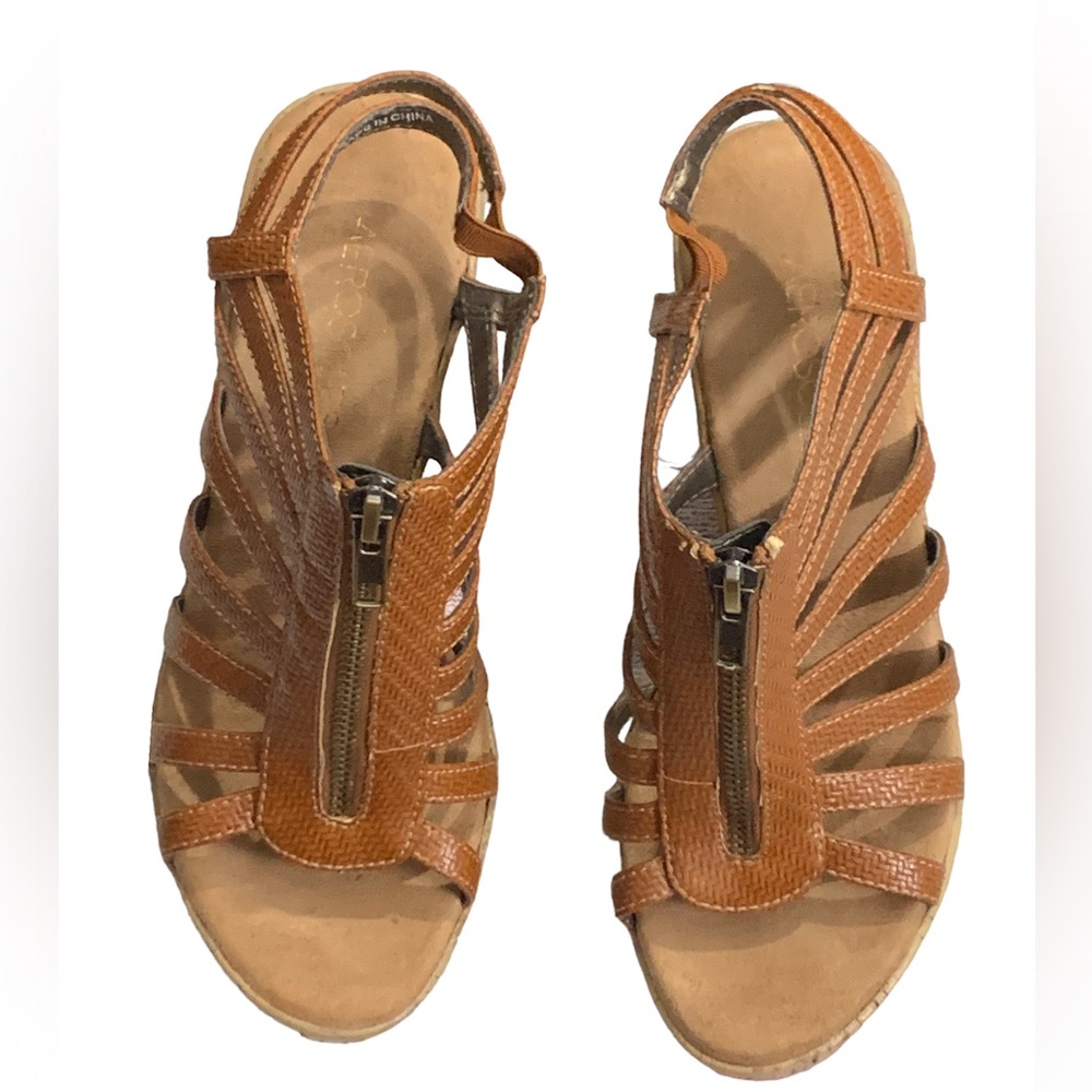 Comfy Stylish Tan Wedge Heels by Aerosoles. Size 6